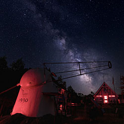 Milky Way over the Clubhouse at the 2025 Convention